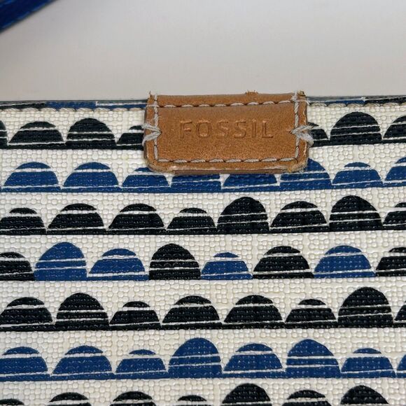 FOSSIL EMMA RFID Zip Around Continental Wallet Blue Tan Cream Geometric Pattern - Picture 8 of 11